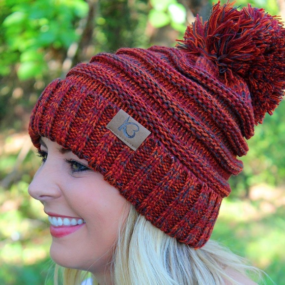K & B Accessories - NWT Snowball Fight Pom Pom Beanie